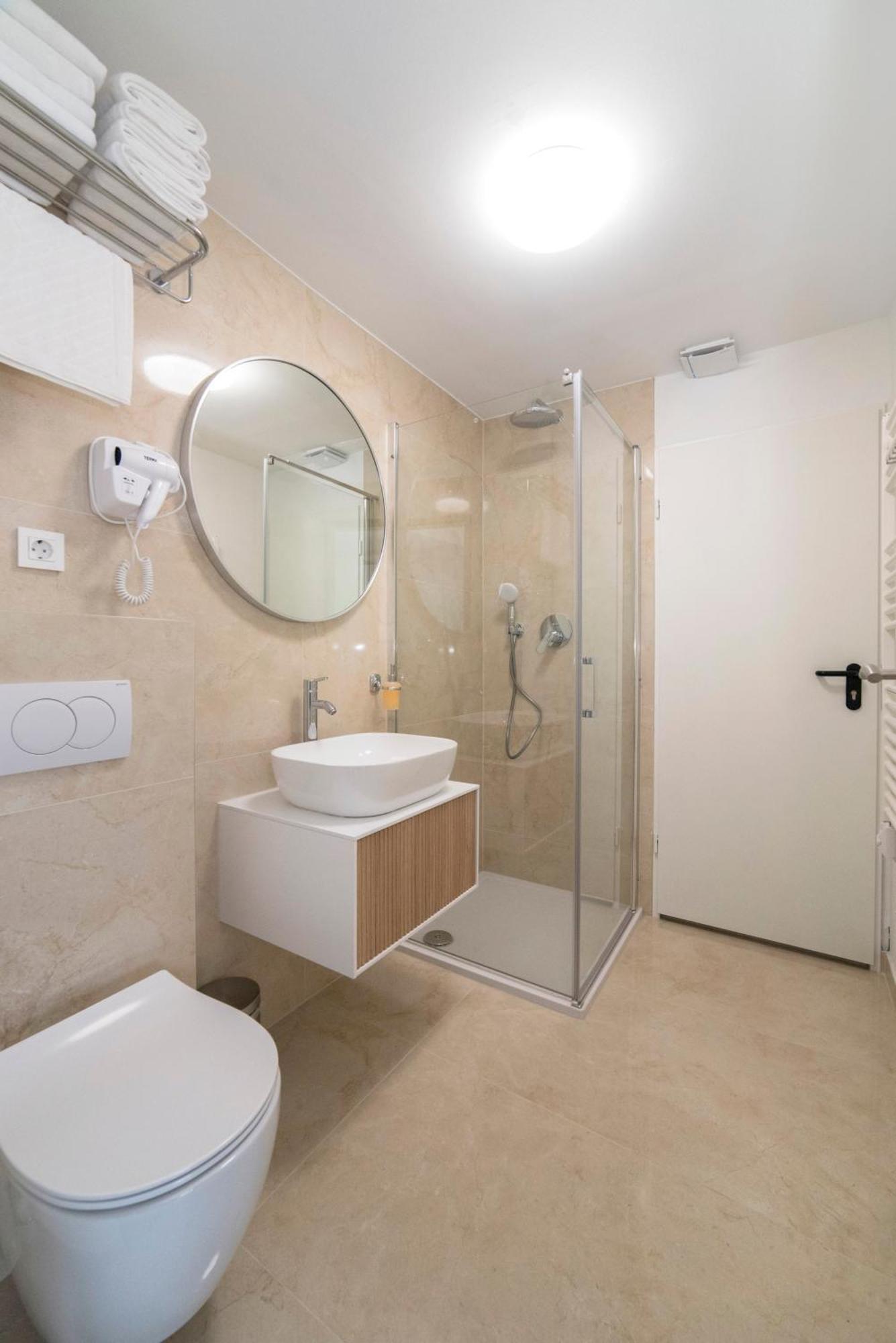 זאגרב Apartments Pamer, 4Th Floor, No Elevator מראה חיצוני תמונה