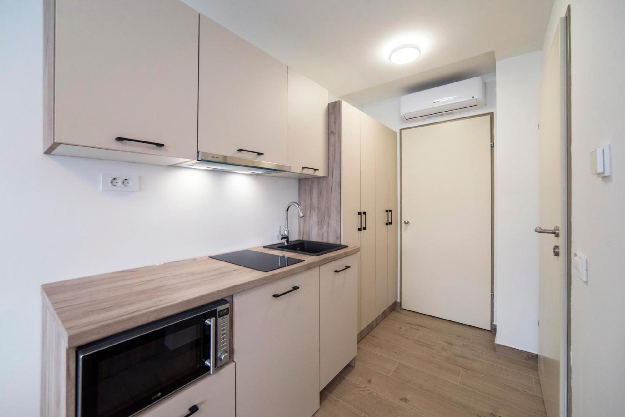 זאגרב Apartments Pamer, 4Th Floor, No Elevator מראה חיצוני תמונה